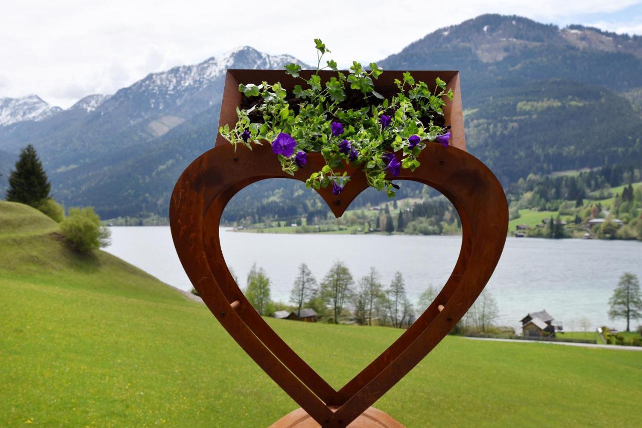Haus Christina Apartment Weissensee Bagian luar foto